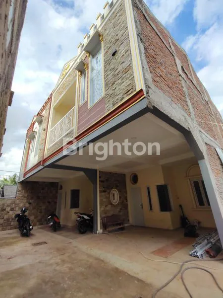 image DI JUAL RUMAH 2 LANTAI MINIMALIS DI JAKARTA TIMUR, 10-15 MENIT KE CAWANG TOL, 10 MENIT KE TAMAN MINI INDONESIA INDAH, 10-15 MENIT KE PASAR REBO/CIRACAS (1)