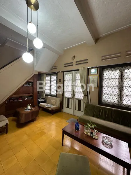 image RUMAH HERITAGE SAYAP PASIRKALIKI, LT 160 LB 250 (6)