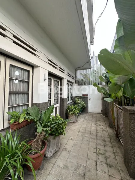 image RUMAH HERITAGE SAYAP PASIRKALIKI, LT 160 LB 250 (7)