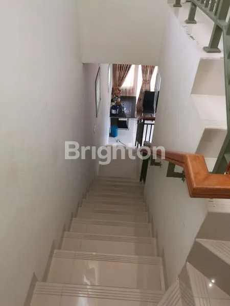 image RUMAH 3 LANTAI SEMI FURNISHED SIAP HUNI DI MONTANA VILLAGE BY PARAMOUNT LAND GADING SERPONG TANGERANG (6)