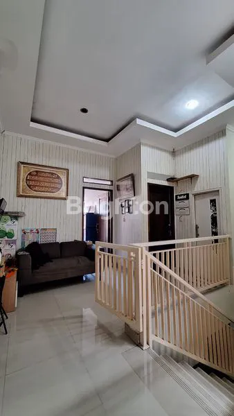 image RUMAH 2 LANTAI CANTIK DI JAGAKARSA, SHM (6)