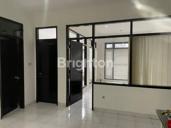 image DIJUAL BANGUNAN KANTOR & WORKSHOP SIAP PAKAI – (8)