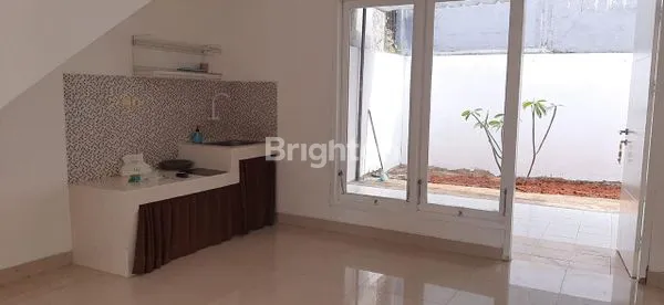 image RUMAH 2 LANTAI SHM DI SERPONG PARK JELUPANG - BSD (4)