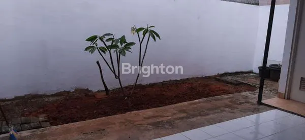 image RUMAH 2 LANTAI SHM DI SERPONG PARK JELUPANG - BSD (5)