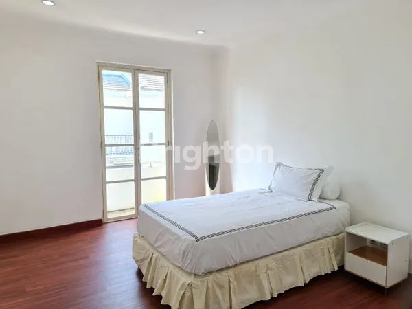 image JUAL RUMAH MEWAH DI KEMANG BARAT JAKARTA SELATAN (5)