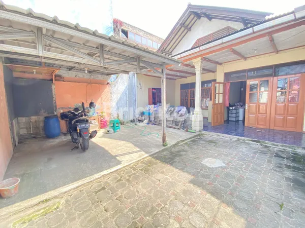 image RUMAH KLASIK : RAYA PADALARANG, DEKAT BORMA. COCOK UNTUK MINI MARKET MODERN (1)