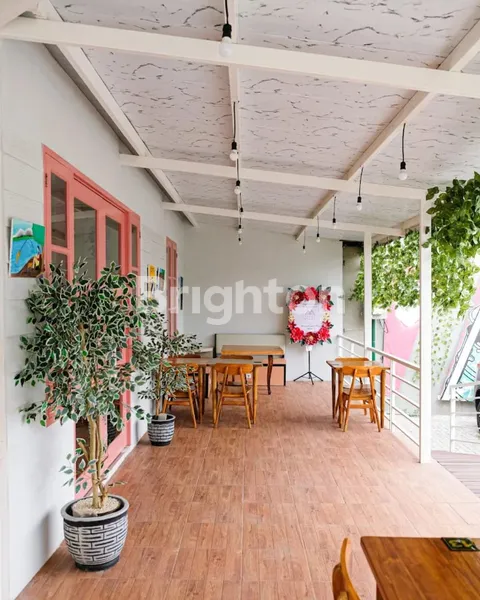 image TEMPAT USAHA EX CAFE DI RAYA TELAGA UTAMA LAKARSANTRI (2)