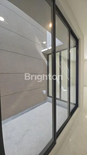 image RUMAH BARU 2 LANTAI BARUK UTARA, MERR RUNGKUT, SURABAYA TIMUR. STRATEGIS AKSES RAYA MERR RUNGKUT, DEKAT RAYA PANJANG JIWO - RUNGKUT MADYA - NGINDEN - MANYAR - TENGGILIS - JEMURSARI, DLL. (5)