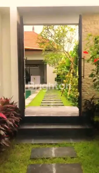 image DISEWAKAN FULL-FURNISHED  VILLA IN  DEWI SRI - KUTA\N (8)