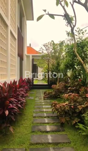 image DISEWAKAN FULL-FURNISHED  VILLA IN  DEWI SRI - KUTA\N (2)