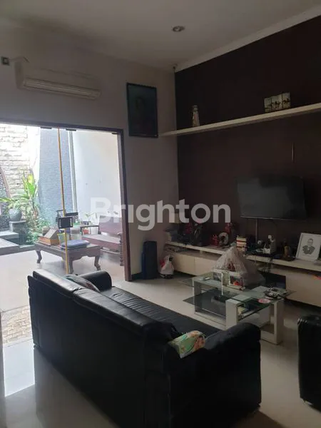 image RUMAH MEWAH 2 LANTAI DI GRAHA SUKOLILO, FULLY FURNISHED (4)