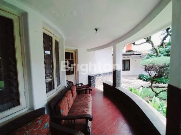 image RUMAH ASRI BANGUNAN BELANDA DI JANTUNG KOTA BANDUNG (3)
