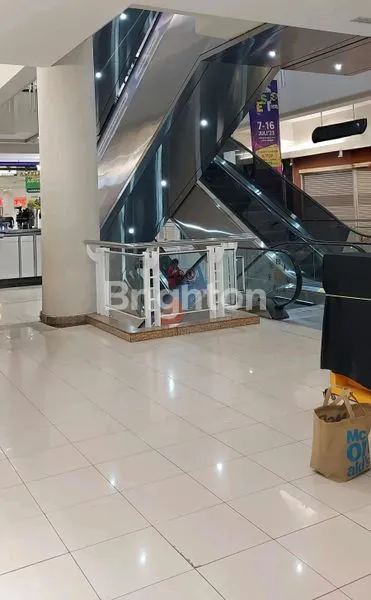 image STAND TOKO ROYAL PLAZA SURABAYA  (3)