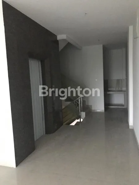 image RUKO GANDENG 3 UNIT ELANG LAUT PIK JAKARTA UTARA SIAP HUNI  (7)