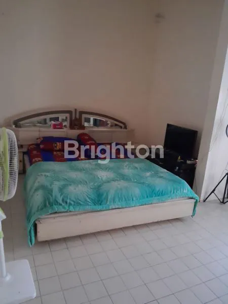 image JUAL SEGERA RUMAH 2 LANTAI DI SAWOJAJAR 1 (3)