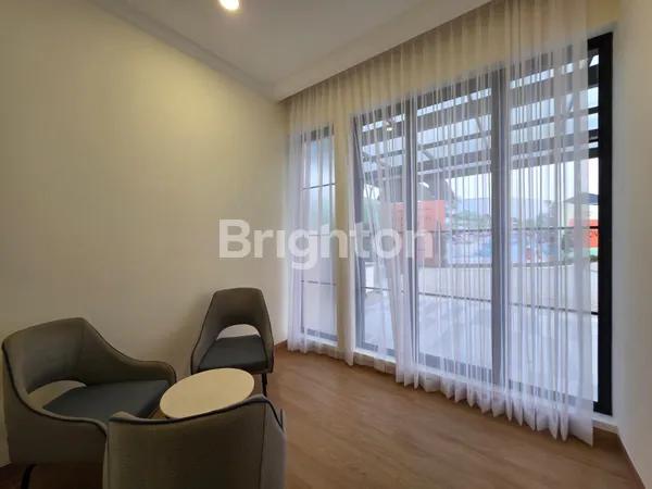 image RUMAH 3 LANTAI BERGAYA PARIS CLUSTER EKSKLUSIF THE SPRINGS GADING SERPONG BY SUMMARECON SERPONG (2)