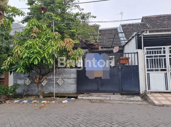 RUMAH DI WESTERN VILLAGE, BENOWO - SURABAYA BARAT
