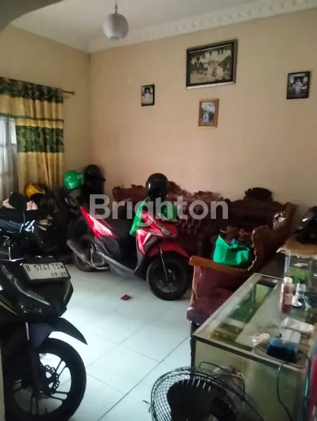 image RUMAH 1.5 LT JALAN KOMARUDIN PENGGILINGAN CAKUNG JAKARTA TIMUR STRATEGIS BEBAS BANJIR (3)