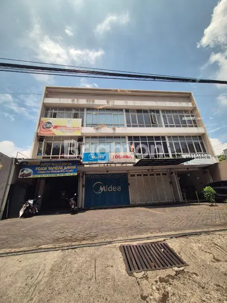 image RUKO STRATEGIS 3 LANTAI LB 190M² DEKAT WIZZMIE, APOTEK K24, MIE TOKYO, COCOK UNTUK USAHA (6)