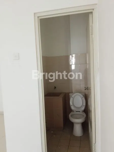 image DISEWAKAN RUKO STRATEGIS SAWOJAJAR 3 LANTAI (7)