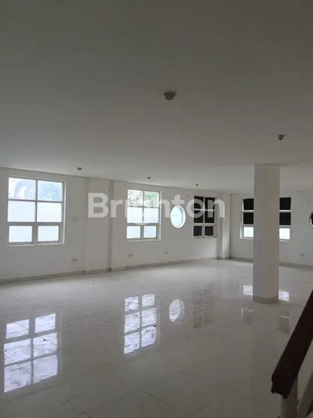 image DISEWAKAN RUKO STRATEGIS SAWOJAJAR 3 LANTAI (8)