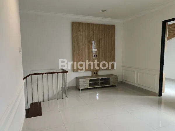 image RUMAH DEKAT MALL DI CITRAGRAN JATIKARYA BEKASI (5)