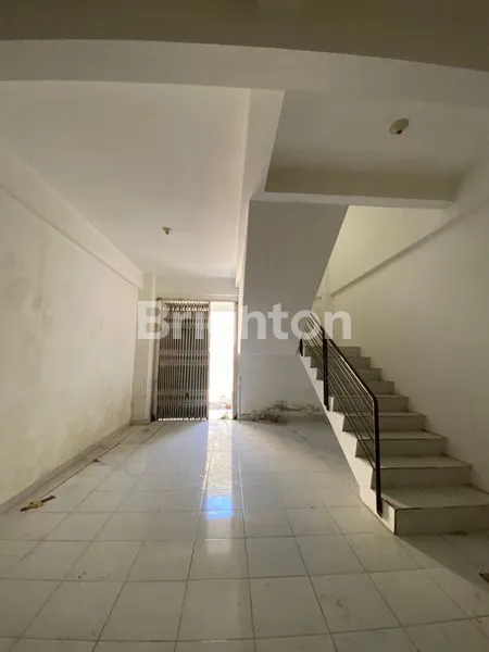 image RUKO 3 LANTAI STRATEGIS DI TENKU UMAR BARAT (5)