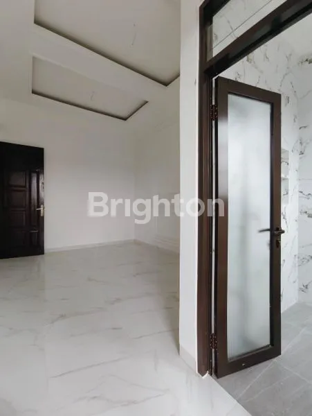 image HUNIAN MEWAH 3 LANTAI DI GROGOL DEPOK (3)