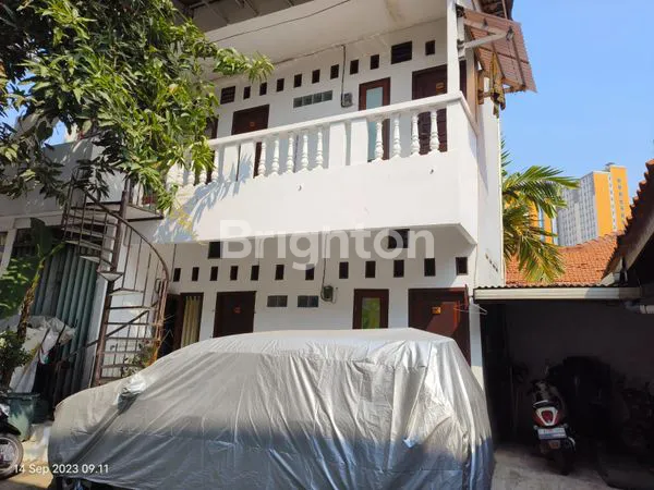 image RUMAH KOST DI KAWASAN SUNTER JAYA 18 PINTU. (3)