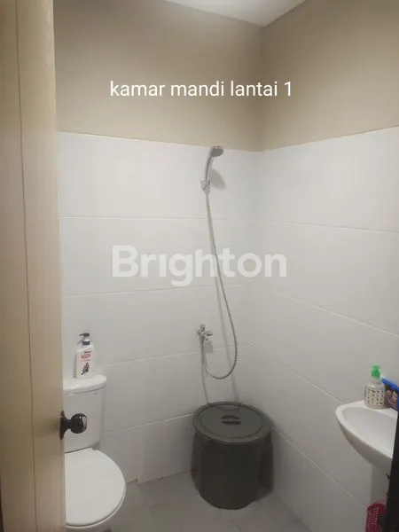 image RUMAH 2 LANTI SIAP HUNI DI SUVARNA SUTERA TANGERANG (7)
