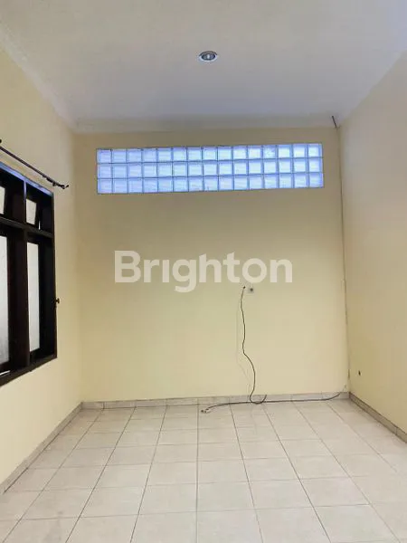 image DIJUAL RUMAH HARGA NEGO (8)