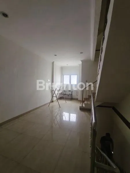 RUKO MEWAH 5 LANTAI DI TANJUNG DUREN