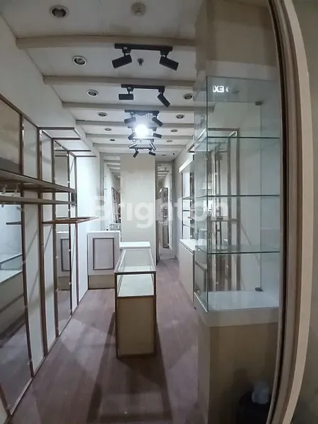 image STAND BOUTIQUE ROYAL PLAZA SURABAYA  (4)