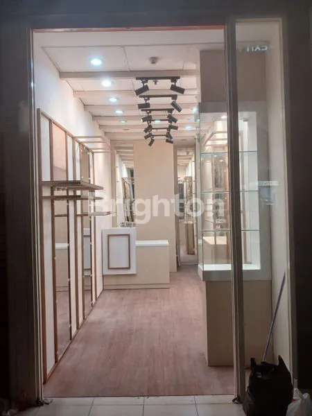 image STAND BOUTIQUE ROYAL PLAZA SURABAYA  (3)