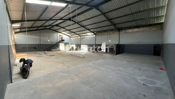 image GUDANG SIAP PAKAI DI SEMARANG BARAT. BISA DIAKSES CONTAINER, ADA KANTOR DAN MESS (2)