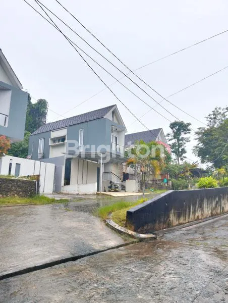 image RUMAH SIAP HUNI 3KT, LT BESAR 272M² CLUSTER EBONY (7)