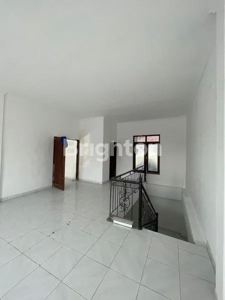 image DISEWAKAN RUMAH COCOK UNTUK KANTOR DI RENON (7)