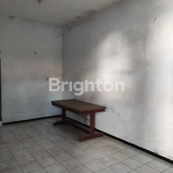 image RUNGKUT ASRI, BUTUH RENOVED, TANAH LUAS (6)