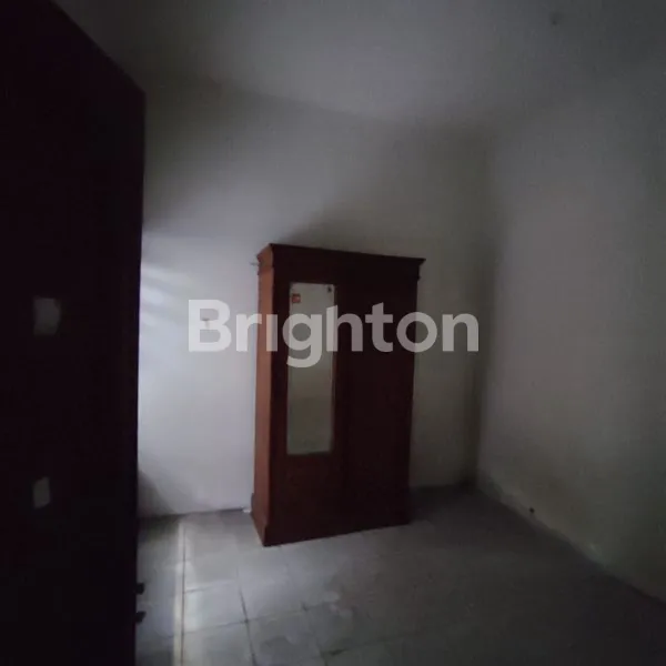 image RUNGKUT ASRI, BUTUH RENOVED, TANAH LUAS (5)