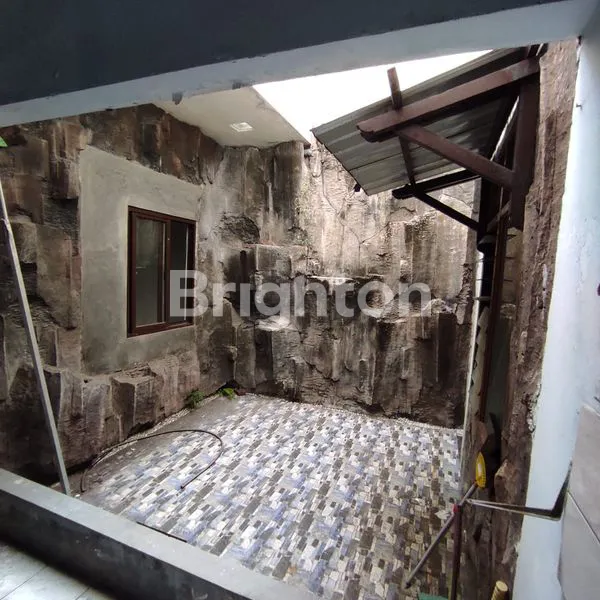 image RUNGKUT ASRI, BUTUH RENOVED, TANAH LUAS (1)