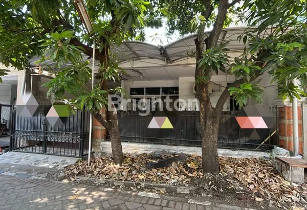 image RUMAH LOKASI STRATEGIS DEKAT MERR RUNGKUT UBAYA STIKOM IPH NGINDEN JEMURSARI (1)