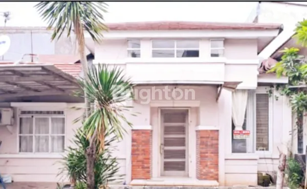 image DIJUAL CEPAT RUMAH SIAP HUNI DI KOMPLEK TAMAN LEMBAH HIJAU LIPPO CIKARANG – STRATEGIS, NYAMAN & SEMI FURNISHED (1)