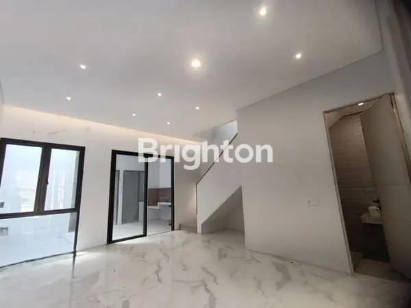 image RUMAH BARU GRESS 2 LANTAI NEW GRESS MODERN DEKAT RAYA MERR RUNGKUT MEDOKAN UPN VETERAN (1)