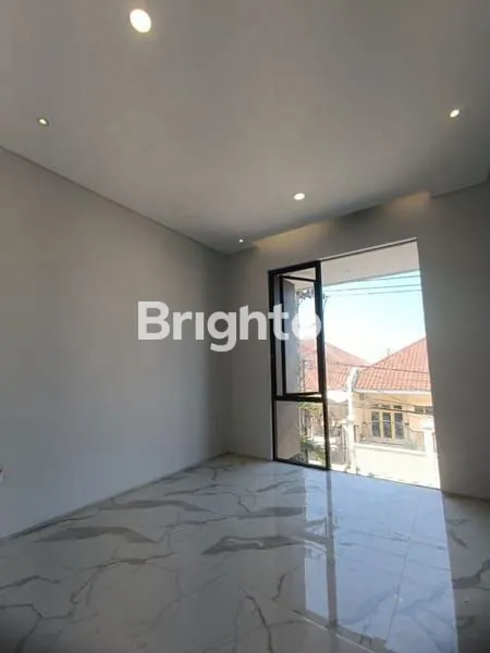 image RUMAH BARU GRESS 2 LANTAI NEW GRESS MODERN DEKAT RAYA MERR RUNGKUT MEDOKAN UPN VETERAN (6)