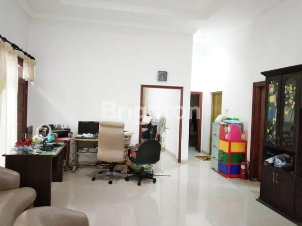 image DIJUAL FULL FURNISH HUNIAN NYAMAN & TERAWAT DI KERTAJAYA SURABAYA (3)