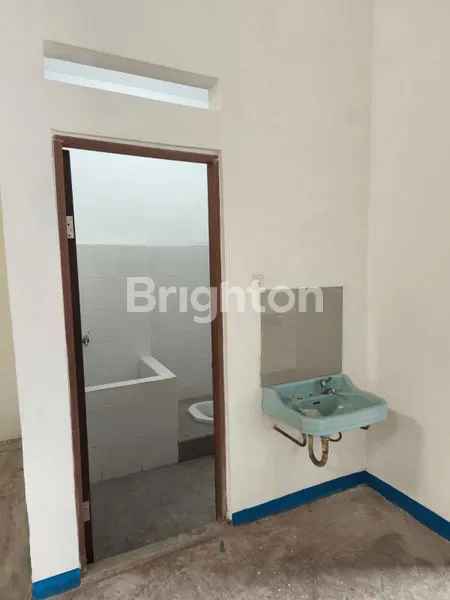 image DISEWAKAN GUDANG RENOVATED DI MARGOMULYO (3)