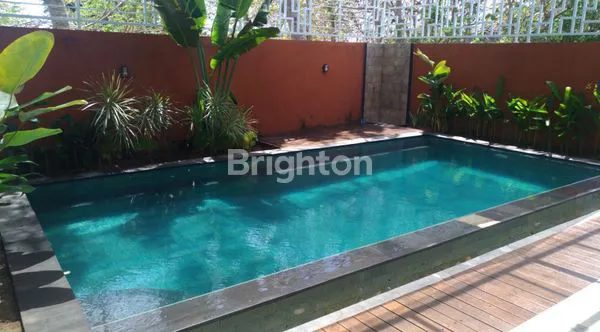 image VILLA MEWAH MINIMALIS SELANGKAH DARI GWK (4)