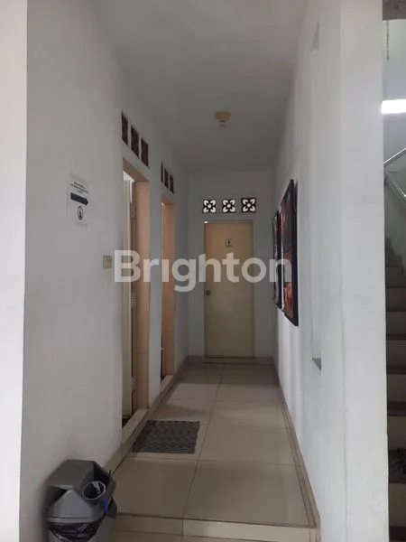 image GEDUNG 5 LANTAI DI SOEKARNO HATTA, PARKIR LUAS (6)