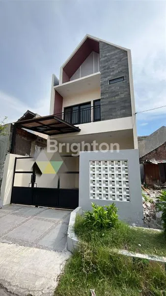 image RUMAH 2 LANTAI BARU GRESS DEKAT MERR RUNGKUT UBAYA STIKOM IPH NGINDEN JEMURSARI (2)