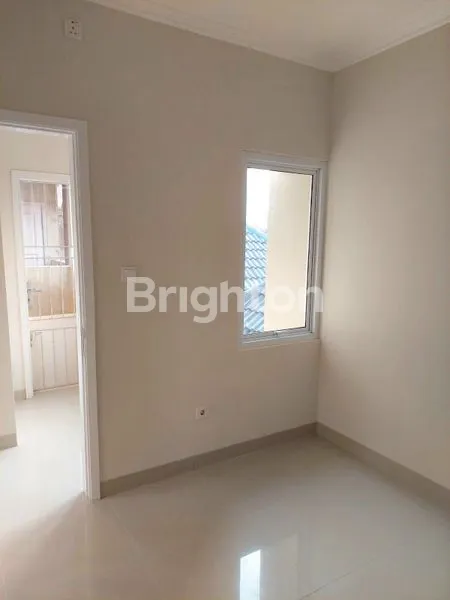image RUMAH RAPI DI SAMARA SEDERETAN RUKO ANIVA GADING SERPONG (8)
